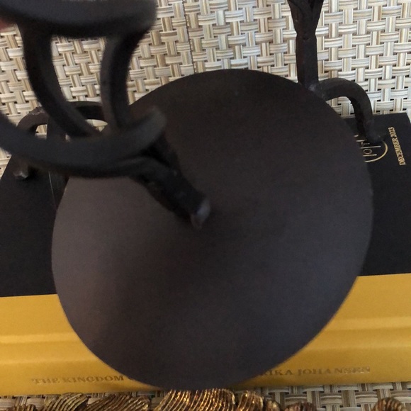 Set Of Three Vintage Graduated Sizes Twisted Metal Pillar Candle Holders - Picture 14 of 15